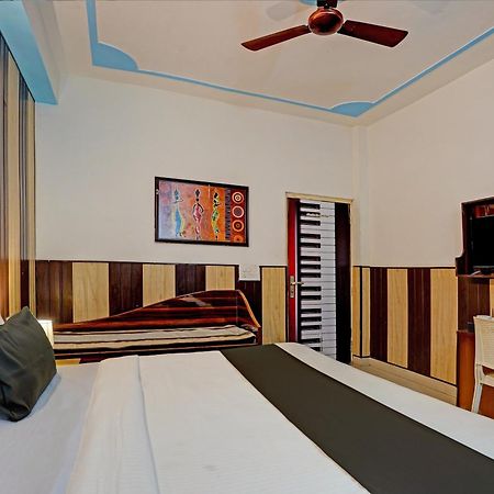 Hotel O Greno House Near Pvr Ansal Plaza เกรทเตอร์นอยดา ภายนอก รูปภาพ