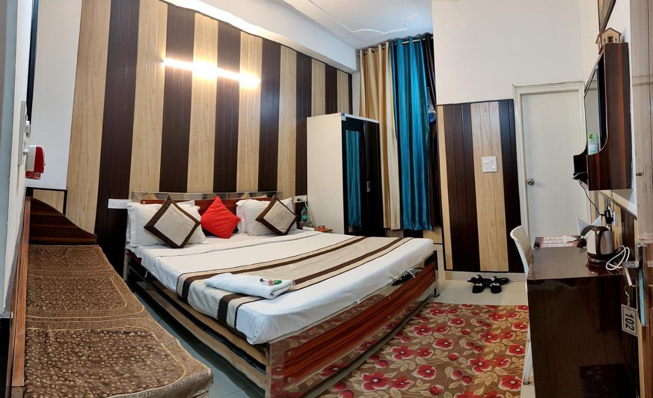 Hotel O Greno House Near Pvr Ansal Plaza เกรทเตอร์นอยดา ภายนอก รูปภาพ