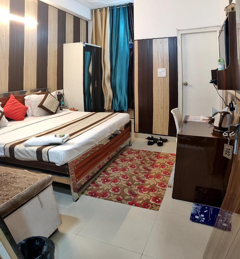 Hotel O Greno House Near Pvr Ansal Plaza เกรทเตอร์นอยดา ภายนอก รูปภาพ