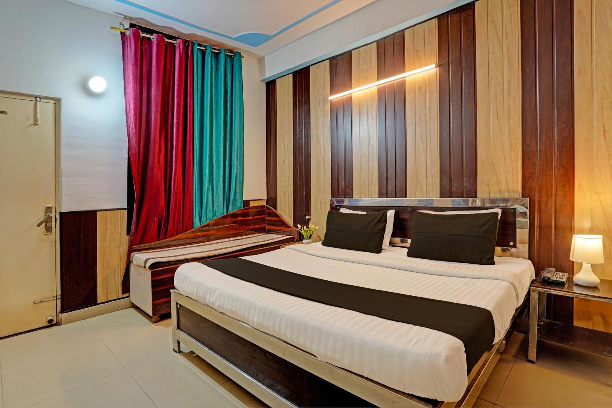 Hotel O Greno House Near Pvr Ansal Plaza เกรทเตอร์นอยดา ภายนอก รูปภาพ