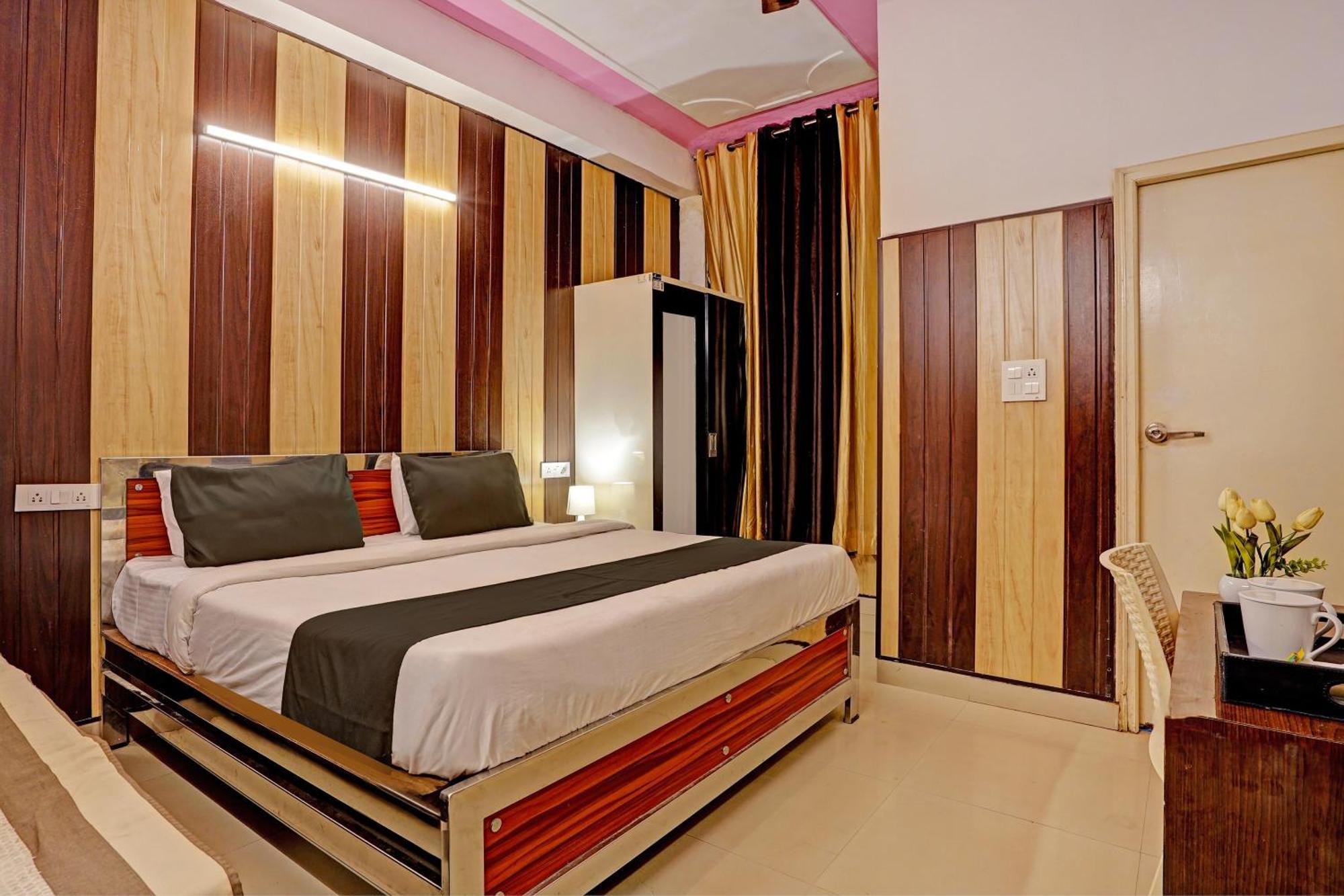 Hotel O Greno House Near Pvr Ansal Plaza เกรทเตอร์นอยดา ภายนอก รูปภาพ